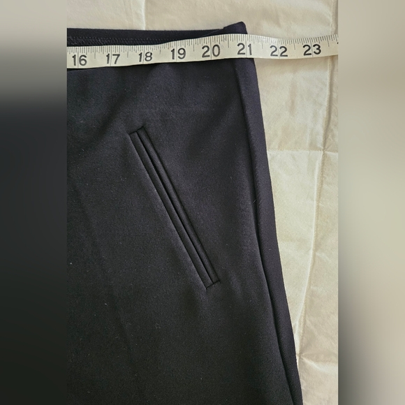 Chico's Women's Elastic Waist Juliet So Slimming Ankle Size 4T Black Dress Pant - Picture 3 of 5